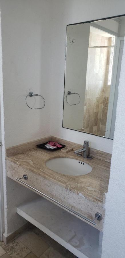 Twin Towers Departamento VIP PLAYA ACAPULCO Appartamento Esterno foto
